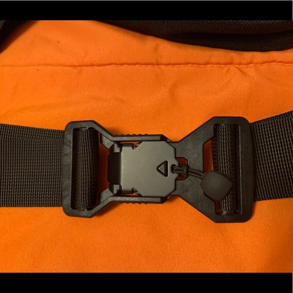 Hyke - Limited Editon - Sling Bag - Picture 10 of 14